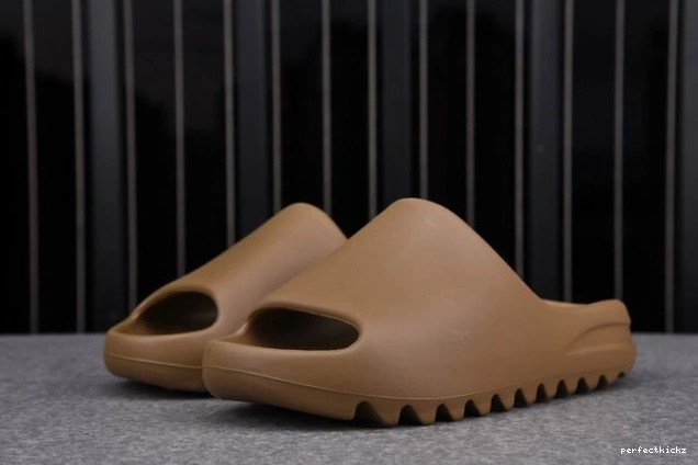G55492 Core Yeezy Slide Adidas 0813